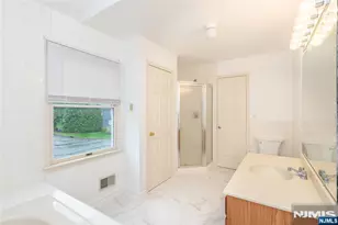 86 Point View Pkwy, Wayne, NJ 07470 - Photo 17