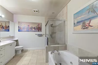 214 The Promenade 214 #214, Edgewater, NJ 07020 - Photo 15