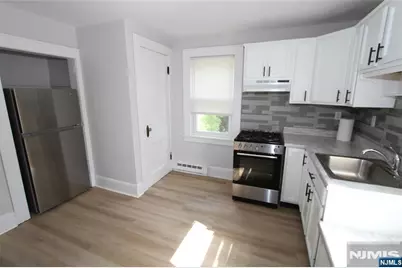 22 Braen, Hawthorne, NJ 07506 - Photo 9