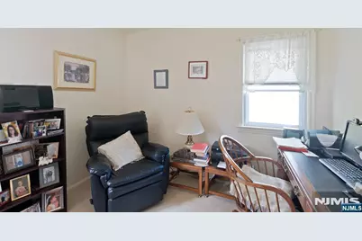 301 Birchwood Road, New Milford, NJ 07646 - Photo 7