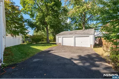 301 Birchwood Road, New Milford, NJ 07646 - Photo 23