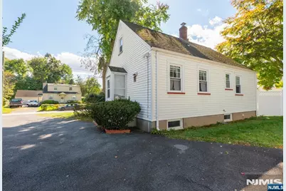 301 Birchwood Road, New Milford, NJ 07646 - Photo 27