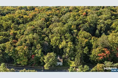 125 Lindsley Road, Cedar Grove, NJ 07009 - Photo 3