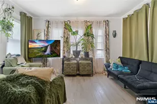 240 Amherst St, East Orange, NJ 07018 - Photo 5