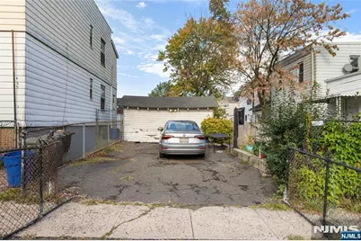 147 Brookside Avenue, Irvington, NJ 07111 - Photo 21