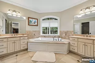 41 Wildwood Rd, Saddle River, NJ 07458 - Photo 23