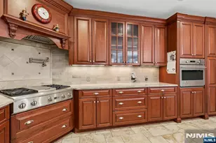 41 Wildwood Rd, Saddle River, NJ 07458 - Photo 17