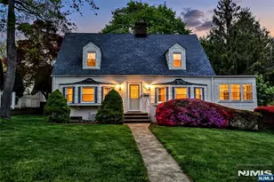137 Manhattan Ave, Waldwick, NJ 07463 - Photo 1