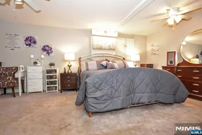 137 Manhattan Avenue, Waldwick, NJ 07463 - Photo 15