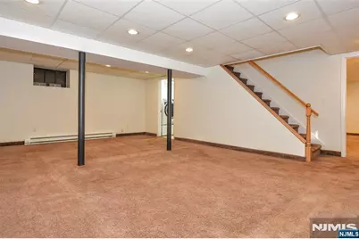 137 Manhattan Avenue, Waldwick, NJ 07463 - Photo 23