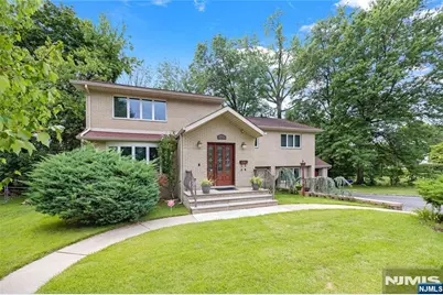 39-03 Garvey Place, Fair Lawn, NJ 07410 - Photo 3