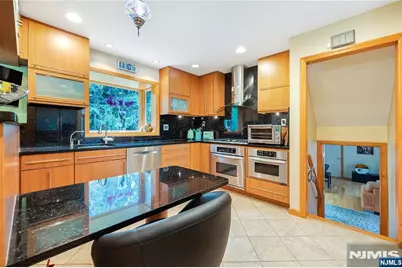 39-03 Garvey Place, Fair Lawn, NJ 07410 - Photo 15