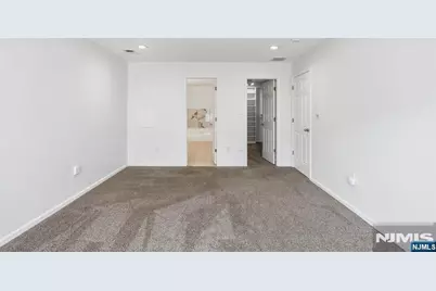 261 Riverwalk Way Q174 #Q174, Clifton, NJ 07014 - Photo 33