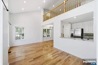 261 Riverwalk Way Q174 #Q174, Clifton, NJ 07014 - Photo 17