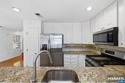 261 Riverwalk Way Q174 #Q174, Clifton, NJ 07014 - Photo 19