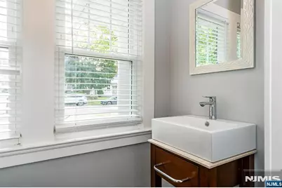 64 Chestnut Road, Verona, NJ 07044 - Photo 17