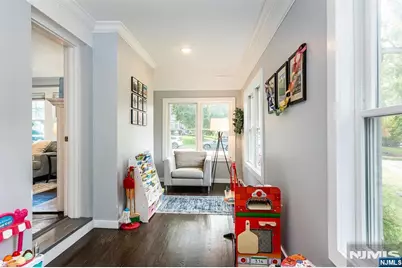 64 Chestnut Road, Verona, NJ 07044 - Photo 9