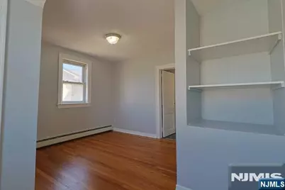 1014 Ponsi Street B #B, Fort Lee, NJ 07024 - Photo 9