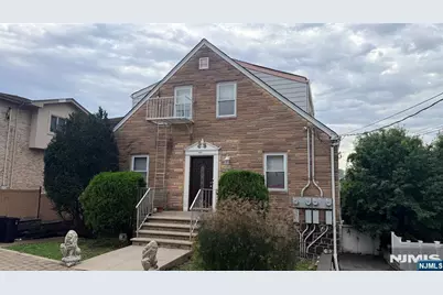 1014 Ponsi Street B #B, Fort Lee, NJ 07024 - Photo 1