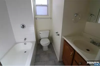 273 Centre Avenue, Secaucus, NJ 07094 - Photo 7