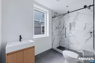 97 W 9th Ave, Newark, NJ 07107 - Photo 23