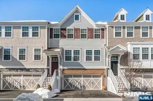 605 Cottonwood Ct 605, Cresskill, NJ 07626 - Photo 1