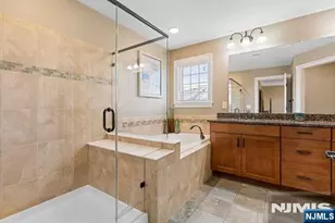 605 Cottonwood Ct 605, Cresskill, NJ 07626 - Photo 15