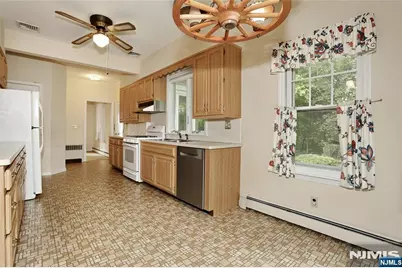 59 Linden Avenue, Park Ridge, NJ 07656 - Photo 13