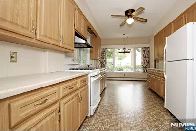 59 Linden Avenue, Park Ridge, NJ 07656 - Photo 9