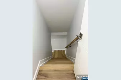26 Elm Street 2 #2, Clifton, NJ 07013 - Photo 17