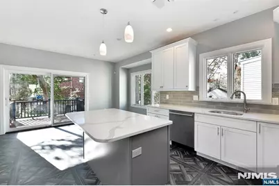 290 Tom Hunter Road B #B, Fort Lee, NJ 07024 - Photo 7
