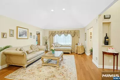 19 Wescott Street, Old Tappan, NJ 07675 - Photo 7