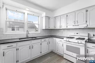512 3rd Ave, Lyndhurst Township, NJ 07071 - Photo 21