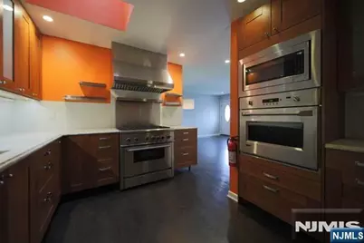 322 Hickory A #A, Bergenfield, NJ 07621 - Photo 9