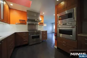322 Hickory A, Bergenfield, NJ 07621 - Photo 9