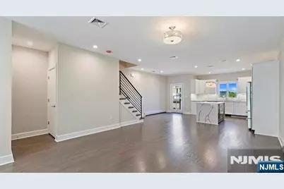 82 W Ruby Avenue C #C, Palisades Park, NJ 07650 - Photo 13