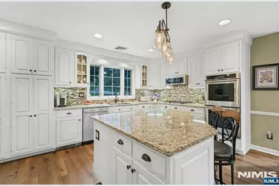 561 Bernita Drive, River Vale Township, NJ 07675 - Photo 15