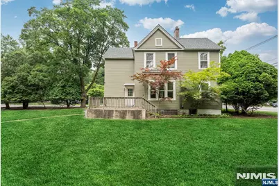 7 Hardenburgh Avenue, Demarest, NJ 07627 - Photo 1