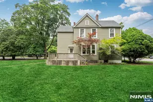 7 Hardenburgh Ave, Demarest, NJ 07627 - Photo 1