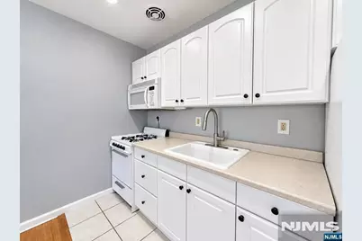 640 Franklin Avenue, Nutley, NJ 07110 - Photo 7