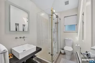 1026 Harvard Pl, Fort Lee, NJ 07024 - Photo 5