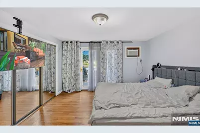 130 Rowland Avenue, Clifton, NJ 07012 - Photo 9