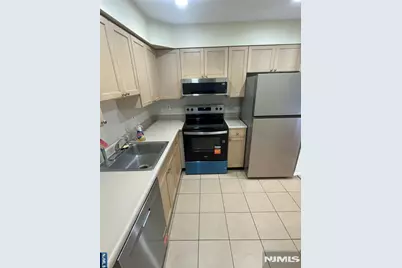 460 Liberty Street 304A #304A, Little Ferry, NJ 07643 - Photo 7