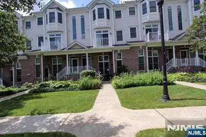 291 Roslyn Court, West New York, NJ 07093 - Photo 11