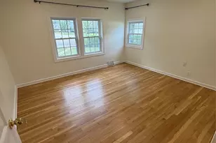 987 Pleasant Dr, New Milford, NJ 07646 - Photo 5