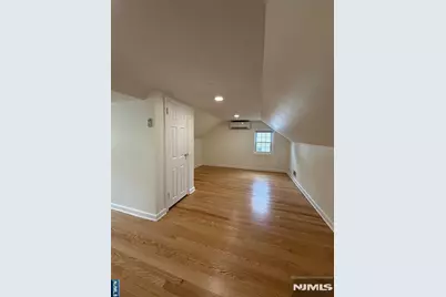 987 Pleasant Drive, New Milford, NJ 07646 - Photo 7
