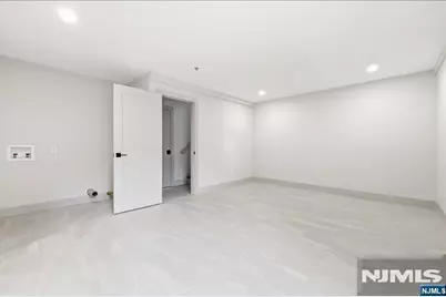 119 Cedar Street, Cliffside Park, NJ 07010 - Photo 33