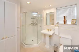 16 Park St, South Hackensack Township, NJ 07606 - Photo 21