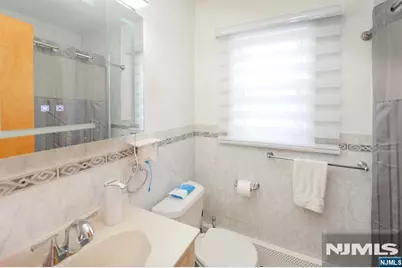 16 Park Street, South Hackensack Township, NJ 07606 - Photo 37