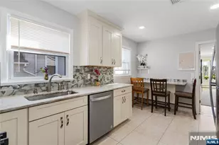 318 7th St, Saddle Brook Township, NJ 07663 - Photo 7